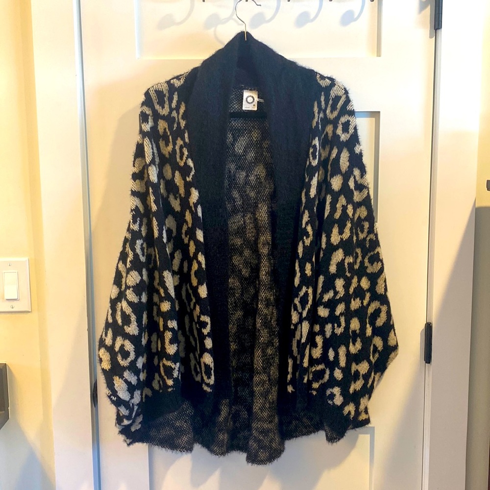 Anthropologie open leopard sweater black & tan